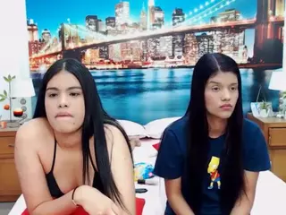 MishellFolk's Live Sex Cam Show