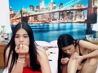 MishellFolk's Live Sex Cam Show