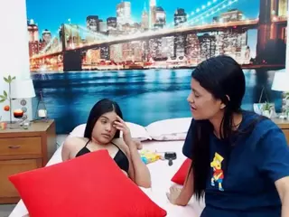 MishellFolk's Live Sex Cam Show