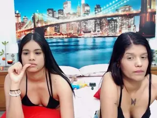 MishellFolk's Live Sex Cam Show