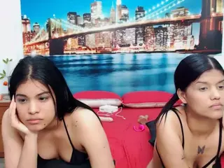 MishellFolk's Live Sex Cam Show