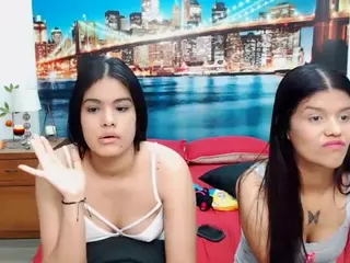 MishellFolk's Live Sex Cam Show