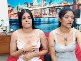 MishellFolk's Live Sex Cam Show