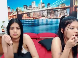 MishellFolk's Live Sex Cam Show