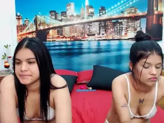 MishellFolk's Live Sex Cam Show