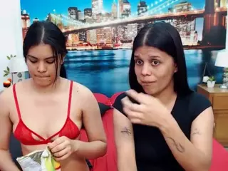 MishellFolk's Live Sex Cam Show