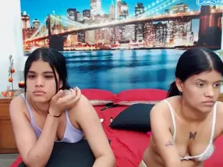 MishellFolk's Live Sex Cam Show