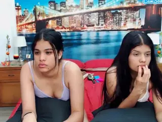 MishellFolk's Live Sex Cam Show