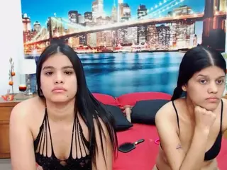 MishellFolk's Live Sex Cam Show