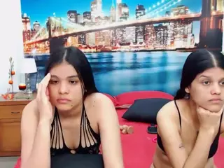 MishellFolk's Live Sex Cam Show