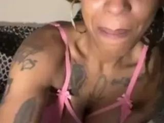 CinnaRoc's Live Sex Cam Show