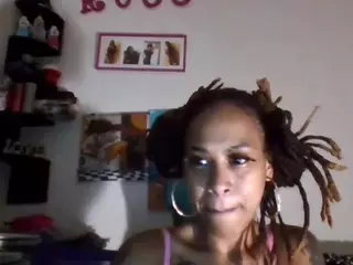 CinnaRoc's Live Sex Cam Show