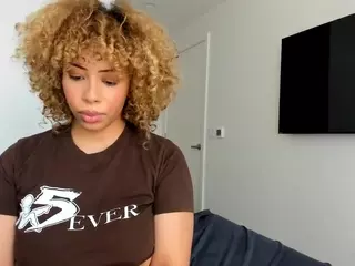 CCSummerz's Live Sex Cam Show