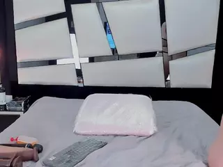 Julia Davis's Live Sex Cam Show