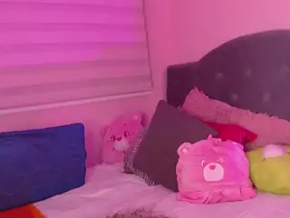 SuzieBluee's Live Sex Cam Show