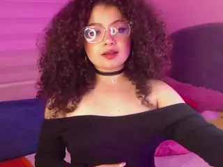 SuzieBluee's Live Sex Cam Show