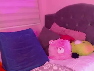 SuzieBluee's Live Sex Cam Show
