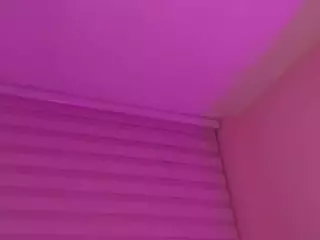 SuzieBluee's Live Sex Cam Show