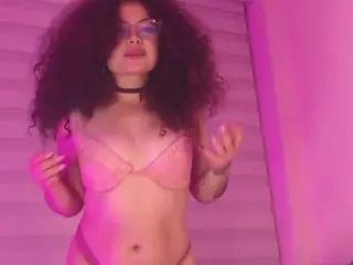 SuzieBluee's Live Sex Cam Show
