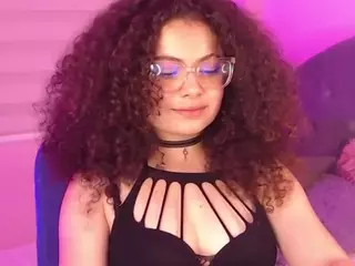 SuzieBluee's Live Sex Cam Show