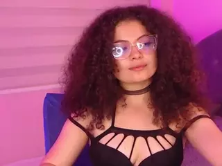 SuzieBluee's Live Sex Cam Show
