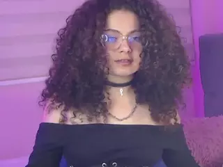 SuzieBluee's Live Sex Cam Show