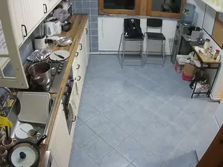 voyeurcam julmodels kitchen 2's Live Sex Cam Show
