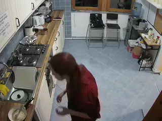 voyeurcam julmodels kitchen 2's Live Sex Cam Show