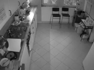 voyeurcam julmodels kitchen 2's Live Sex Cam Show