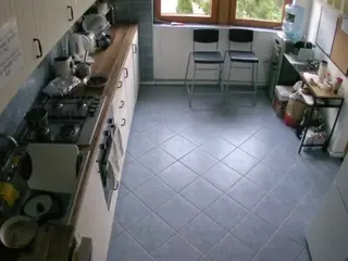 voyeurcam julmodels kitchen 2's Live Sex Cam Show