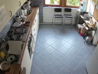 voyeurcam julmodels kitchen 2's Live Sex Cam Show