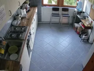 voyeurcam julmodels kitchen 2's Live Sex Cam Show