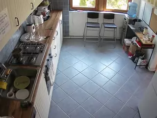 voyeurcam julmodels kitchen 2's Live Sex Cam Show