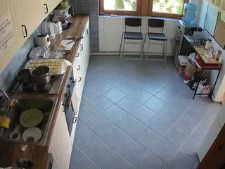 voyeurcam julmodels kitchen 2's Live Sex Cam Show