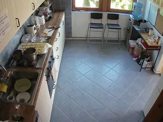 voyeurcam julmodels kitchen 2's Live Sex Cam Show
