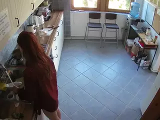 voyeurcam julmodels kitchen 2's Live Sex Cam Show