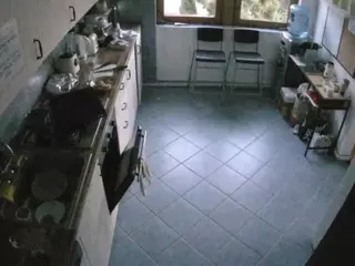 voyeurcam julmodels kitchen 2's Live Sex Cam Show