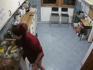 voyeurcam julmodels kitchen 2's Live Sex Cam Show