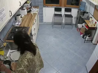voyeurcam julmodels kitchen 2's Live Sex Cam Show