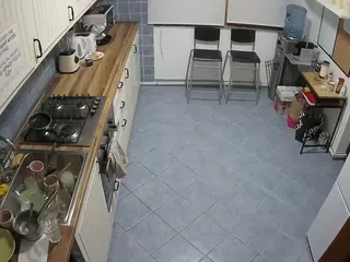 voyeurcam julmodels kitchen 2's Live Sex Cam Show
