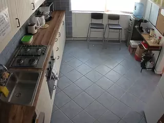 voyeurcam julmodels kitchen 2's Live Sex Cam Show