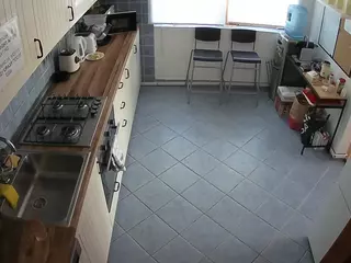 voyeurcam julmodels kitchen 2's Live Sex Cam Show