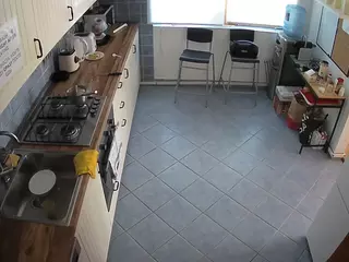 voyeurcam julmodels kitchen 2's Live Sex Cam Show