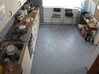 voyeurcam julmodels kitchen 2's Live Sex Cam Show
