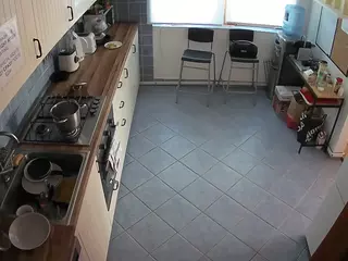 voyeurcam julmodels kitchen 2's Live Sex Cam Show
