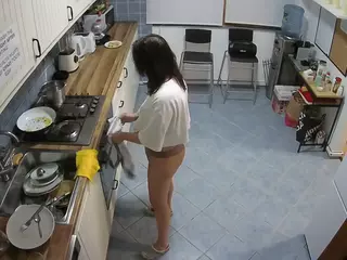 voyeurcam julmodels kitchen 2's Live Sex Cam Show