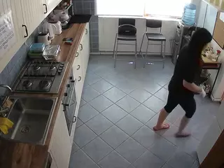 voyeurcam julmodels kitchen 2's Live Sex Cam Show