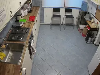 voyeurcam julmodels kitchen 2's Live Sex Cam Show