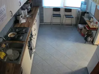 voyeurcam julmodels kitchen 2's Live Sex Cam Show