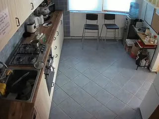 voyeurcam julmodels kitchen 2's Live Sex Cam Show
